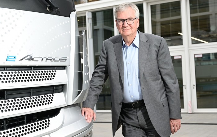 Šef Daimler Trucka upozorava na ovisnost o baterijama o Kini