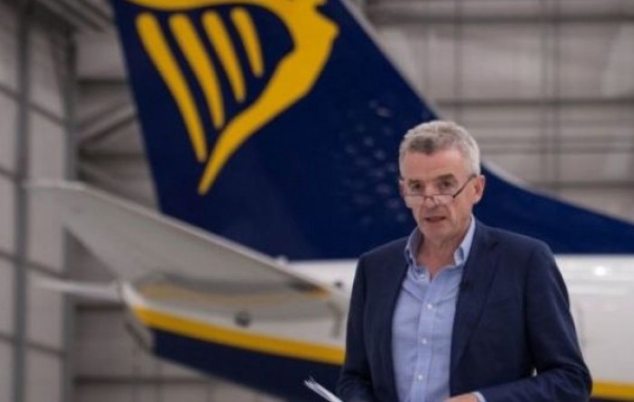 Ryanair otpušta 3.000 ljudi, izvršni direktor kaže da je odluka o 14-dnevnoj izolaciji idiotska