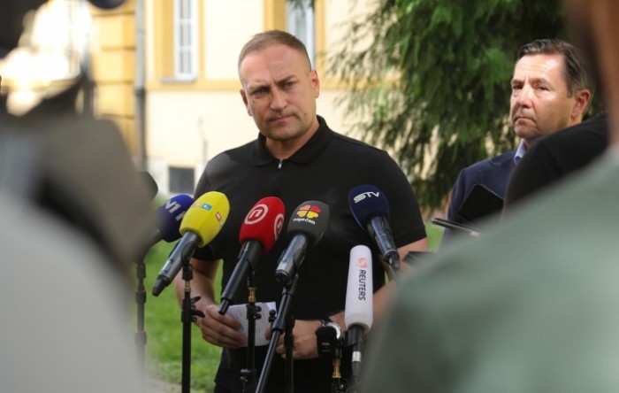 Vlajčić o svinjskoj kugi i specijalnom ratu: Krenulo je u Srbiji, zaključite sami