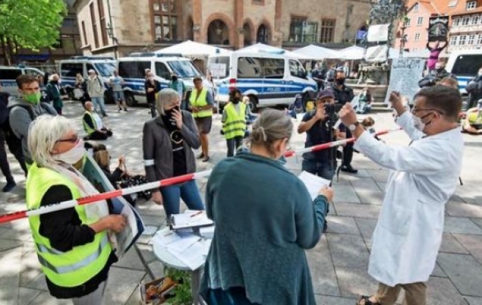Njemačka: U izolaciji 160 osoba nakon sudjelovanja na društvenim okupljanjima