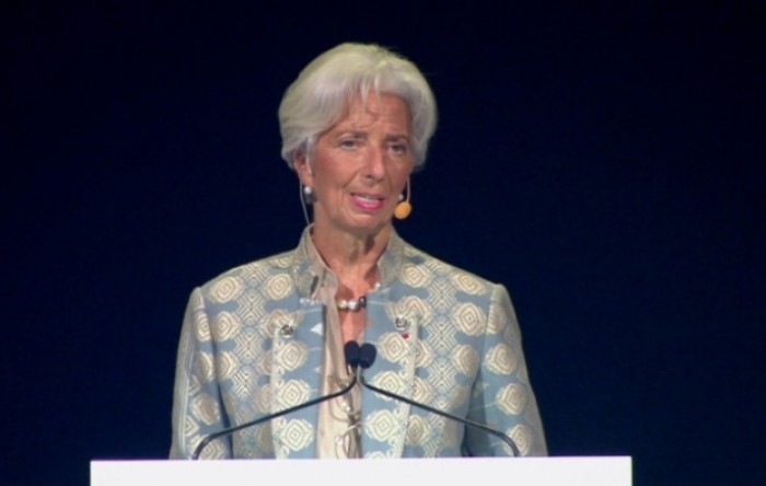 Lagarde: Prebrzo podizanje kamatnih stopa zakočilo bi gospodarstvo