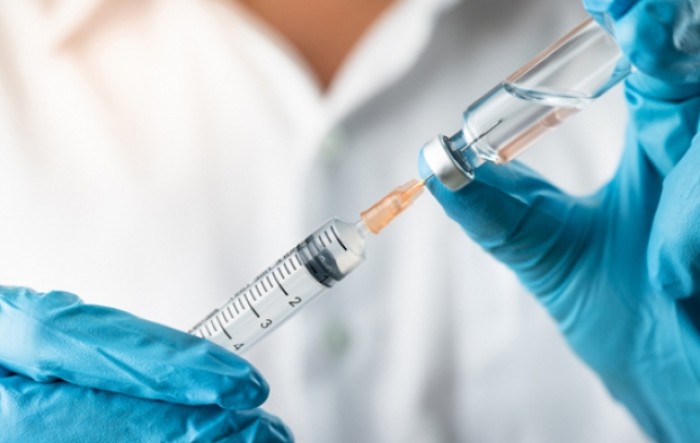 GSK i Sanofi pokrenuli novo ispitivanje svog cjepiva