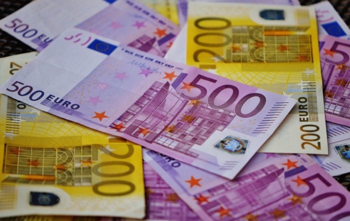 Euro prema kuni najjači u mjesec dana