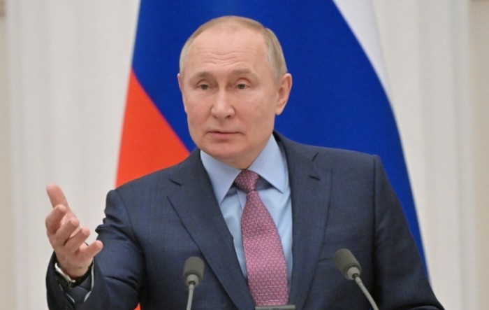 Putin: Rusija preusmjerava trgovinu i naftu na BRICS