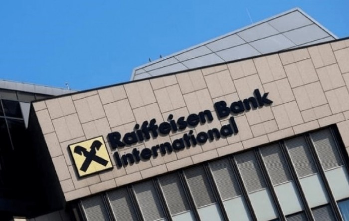 Ogroman pad dobiti Raiffeisen Bank Internationala