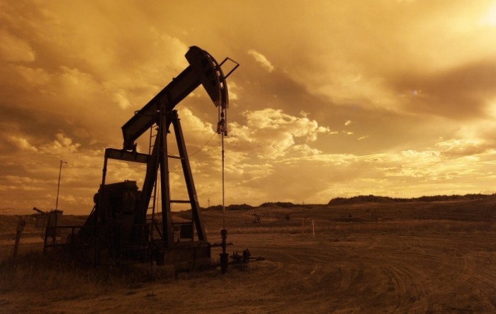 Cijene nafte stagniraju na 77 dolara