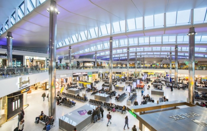Heathrow izgubio titulu najprometnije zračne luke u Europi