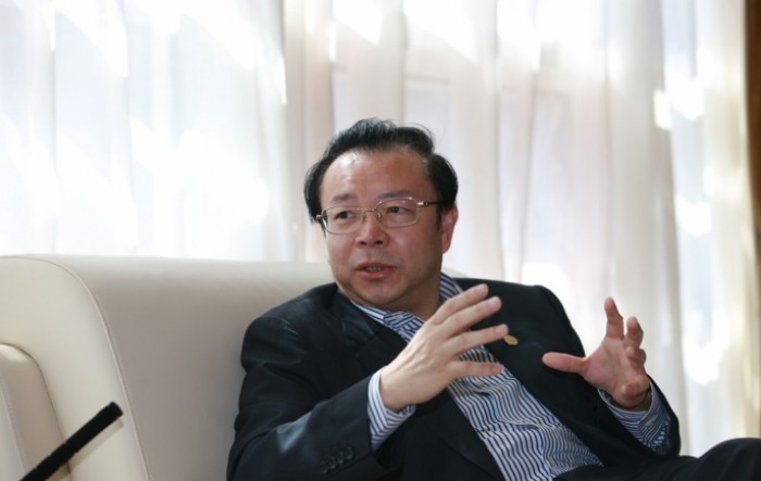 Kineski sud osudio bivšeg bankara na smrt zbog 260 milijuna dolara mita i bigamije