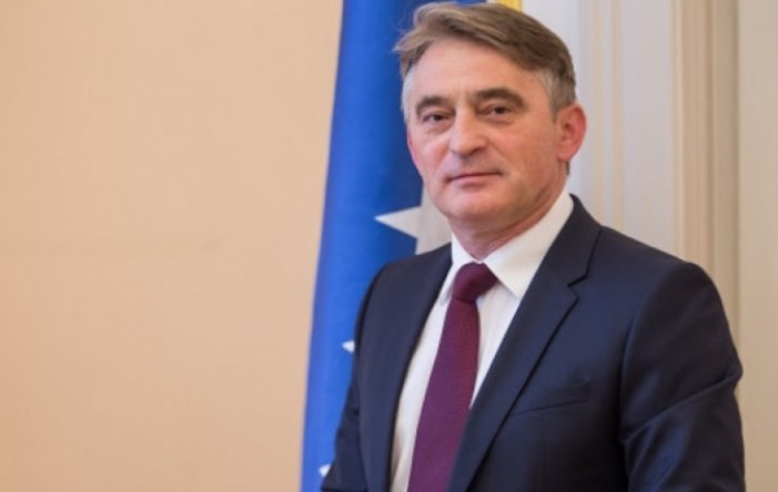 Komšić optužio Hrvatsku da zlorabi svoju ulogu u EU i NATO inicijativama za BiH