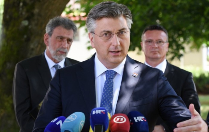 Vlada reagirala na predloženo razrješenju šefa VSOA-e koje je pokrenuo Milanović