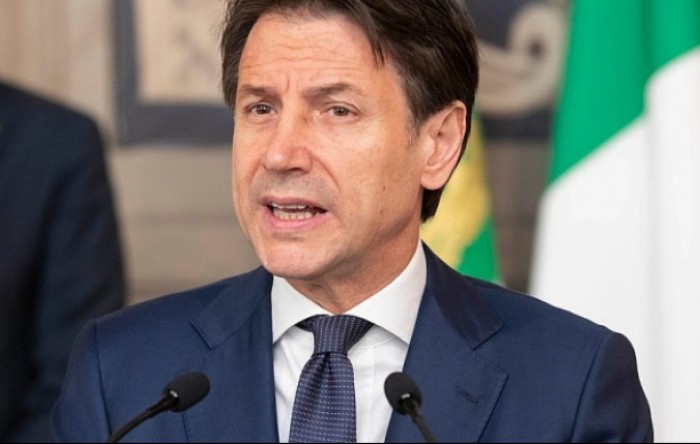 Tijesnom većinom izglasano povjerenje talijanskom premijeru Conteu