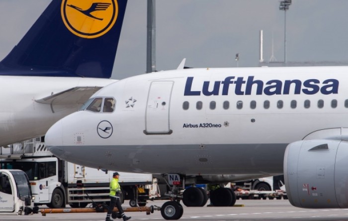 Lufthansa obustavlja zapošljavanje novih radnika