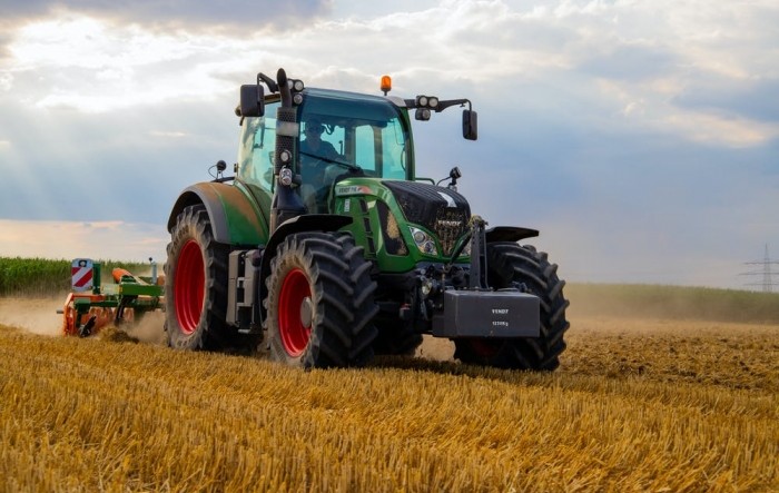 Slovenija: Prosječna starost registriranih traktora je gotovo 22 godine