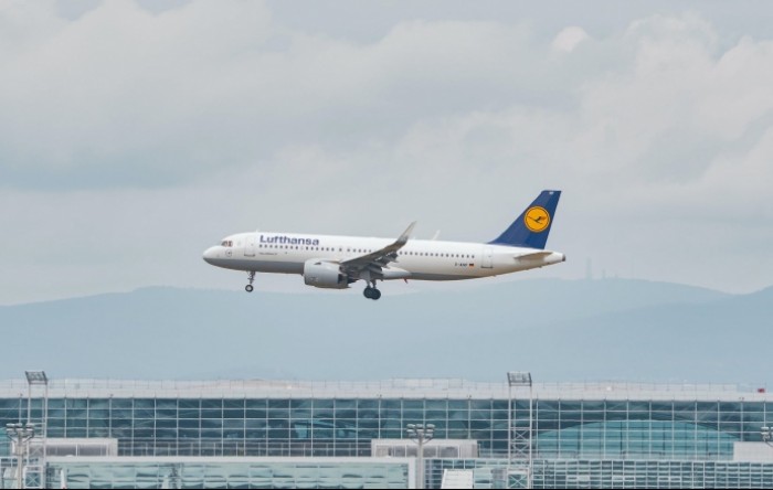 Lufthansa povećala prihod, smanjila gubitak