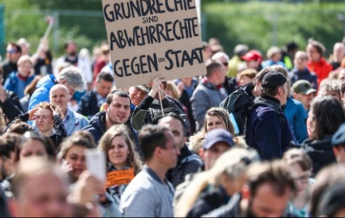 Njemačka: U nekoliko gradova prosvjedi protiv mjera ograničenja