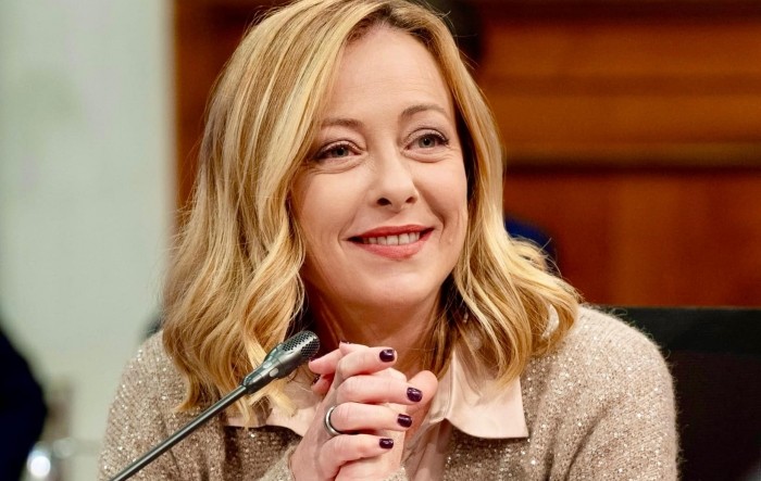 Meloni najavila ograničenje stranih učenika po razredu i zabranu burke u školama