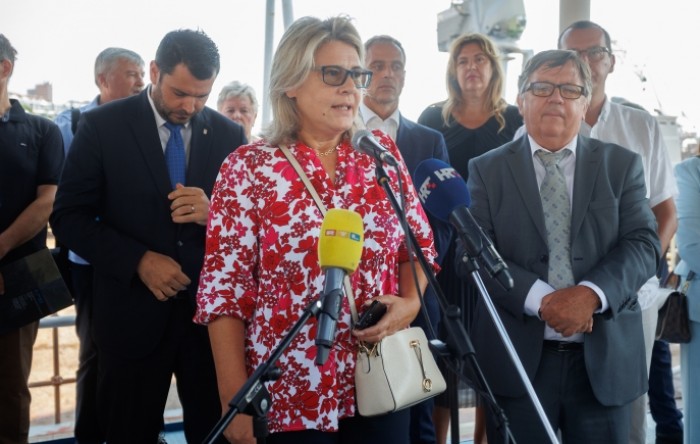 Sandra Uzelac iz osobnih razloga prestaje voditi Viktor Lenac