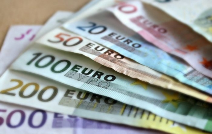 Euro blizu najviših razina prema dolaru od sredine ožujka