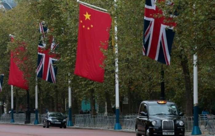 Kina najavila Britaniji protunapad zbog suspenzije sporazuma s Hong Kongom