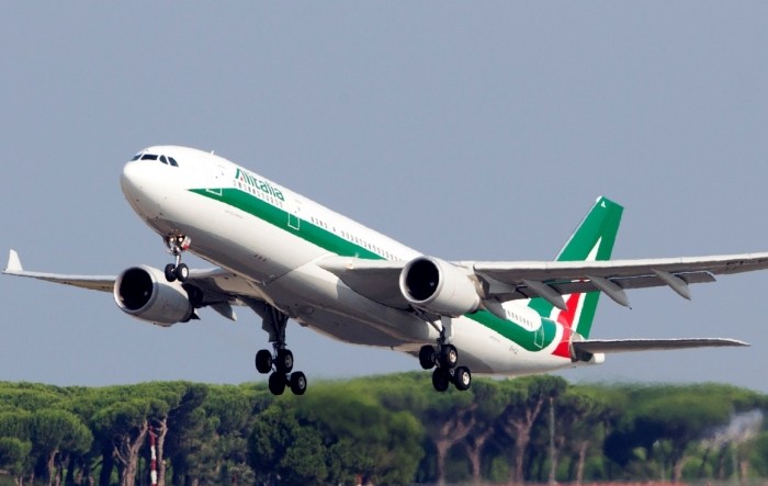 EK: Alitalia će morati vratiti kredit vladi u Rimu od 400 milijuna eura