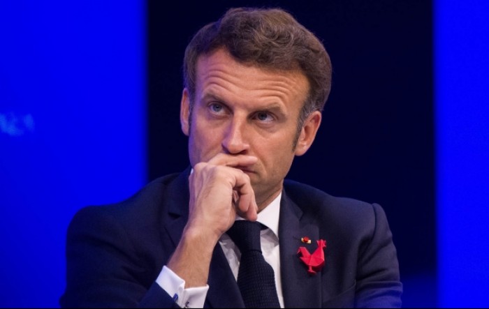 Macron pod političkim pritiskom nakon nezapamćenih prosvjeda