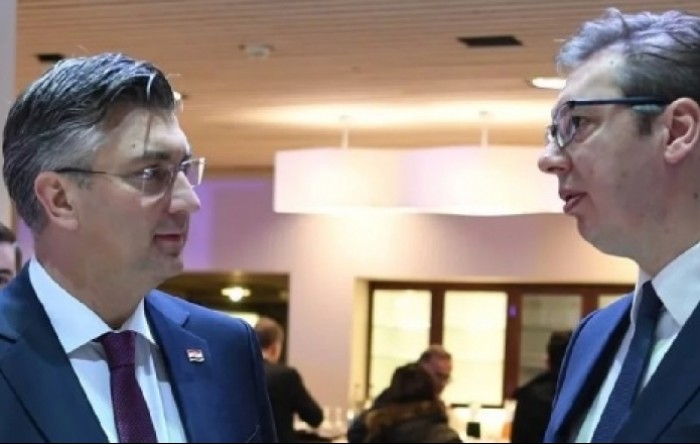 Vučić u čestitki Plenkoviću izrazio uvjerenost o unapređenju odnosa