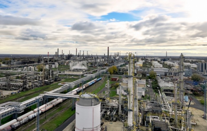 MOL zatražio od mađarske vlade pristup nafti iz strateških rezervi