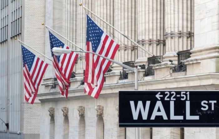 Wall Street blago pao na početku tjedna