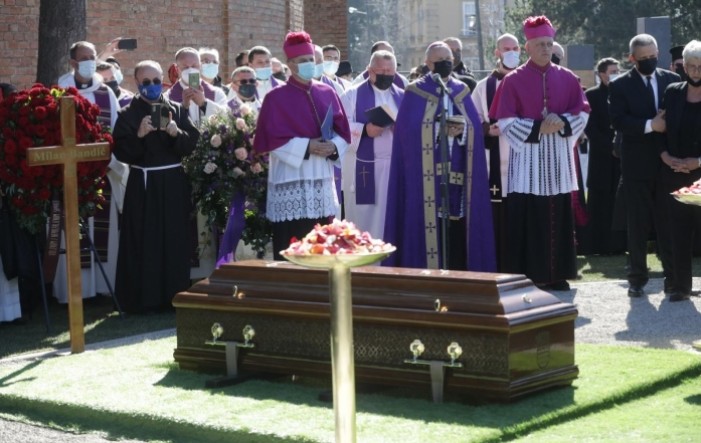 Pokopan Milan Bandić, tisuće ljudi na ispraćaju