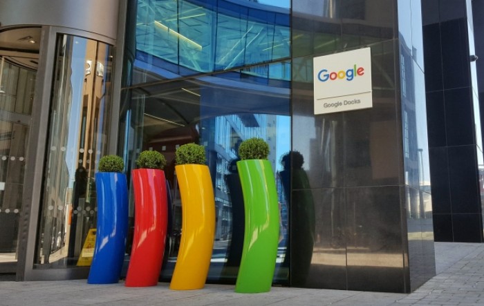 Francuski regulator: Google mora medijskim kućama platiti objavu sadržaja