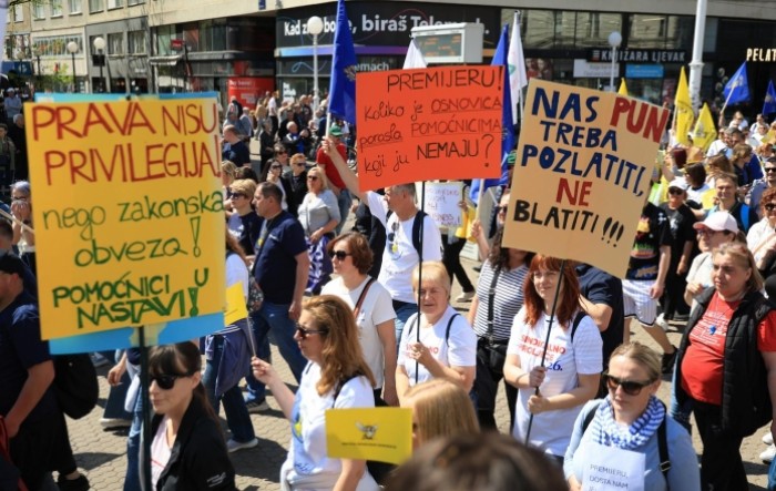 Novosel: Poslodavci lažu, imaju novca