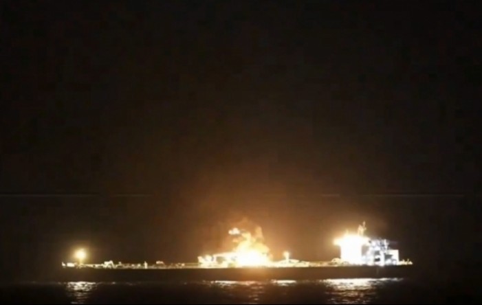 Dramatična eskalacija: Gori saudijski tanker pun nafte, pogođen je projektilom