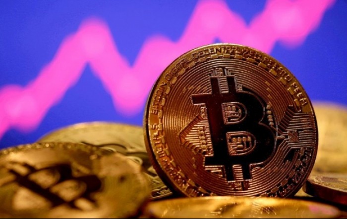 Bitcoin i dalje raste, a uzlet se čini sve manje rizičnim