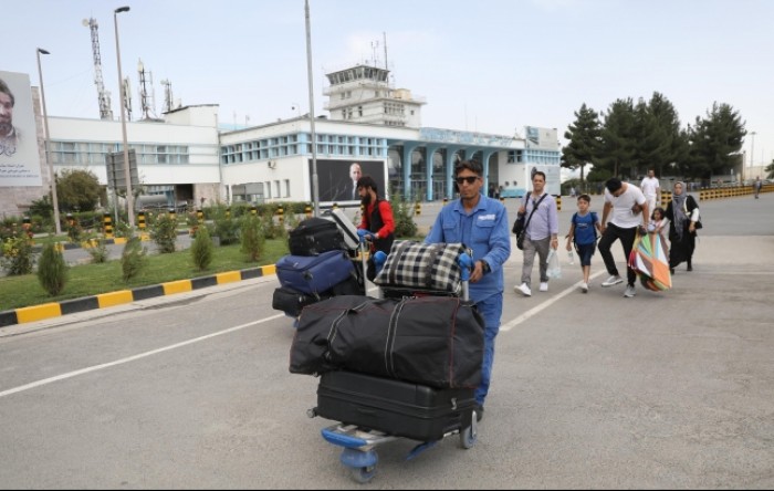 Kabul: Započeli vojni letovi za evakuaciju diplomata i civila