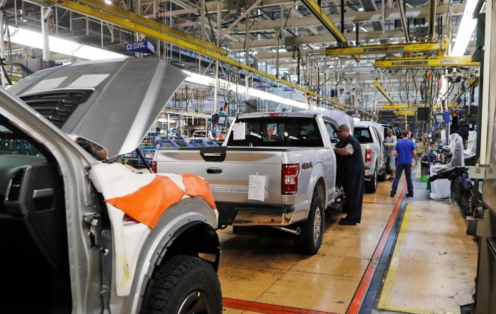 Ford povlači 382.000 vozila u SAD-u zbog kvara na zaslonu stražnje kamere