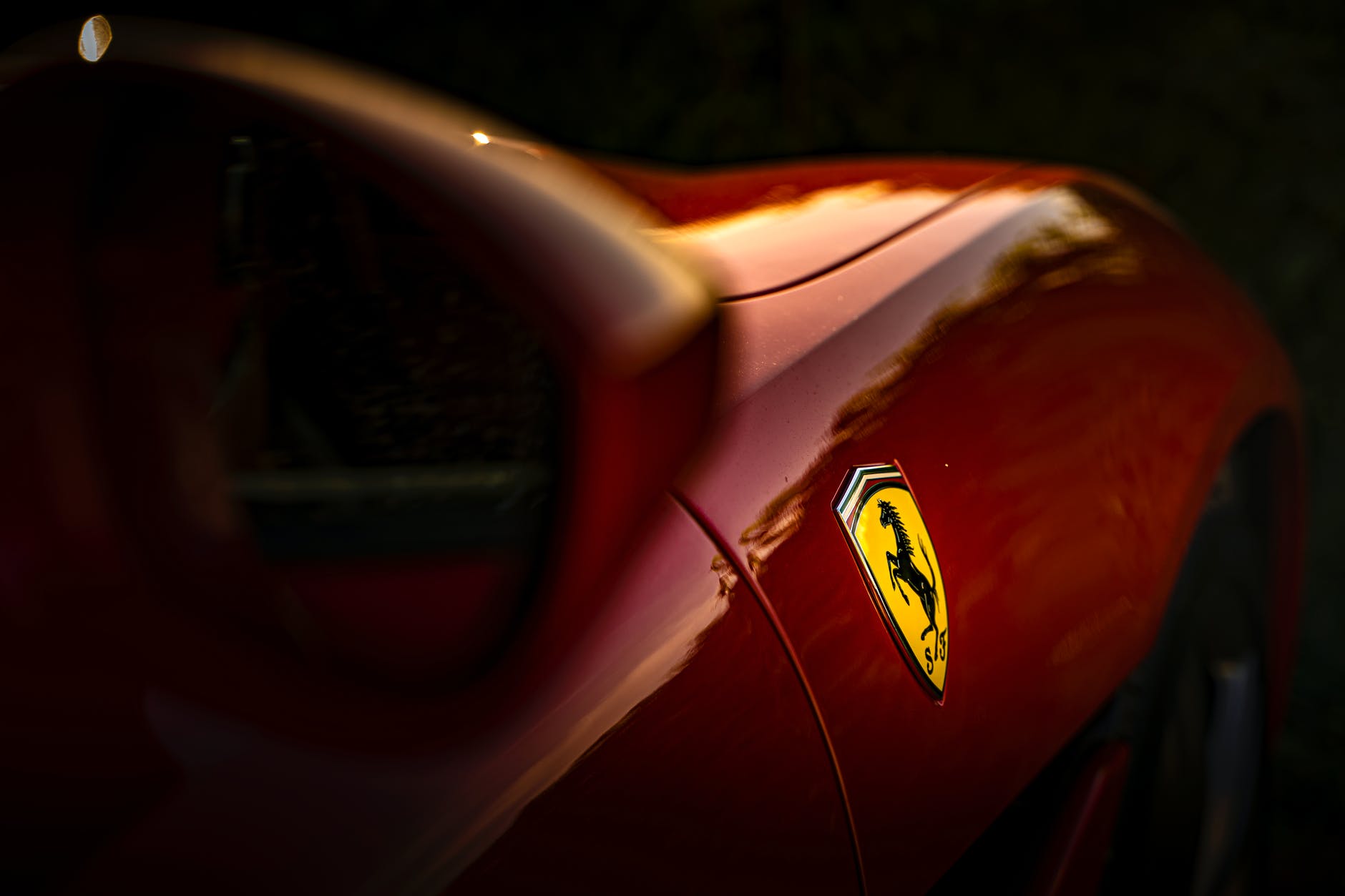Ferrari predstavlja novi 6-cilindrični superautomobil