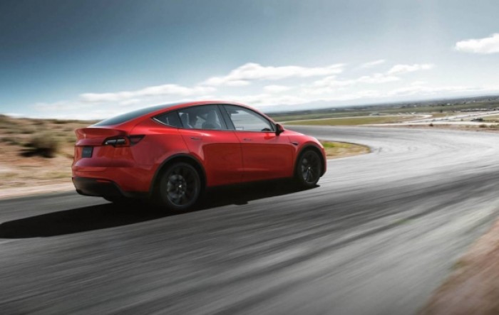 Tesla snizila cijene automobila u Kini