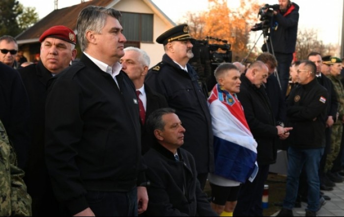 U Vukovaru otkriven spomenik Kati Šoljić i sinovima