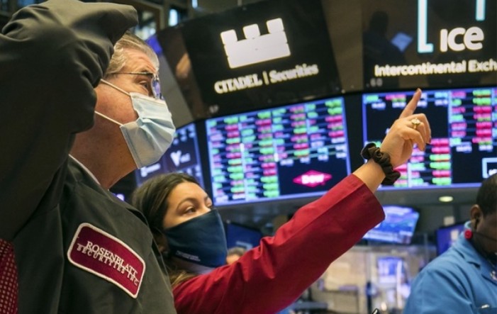 Rekordni novac slijeva se u dioničke fondove, lavovski dio završava na Wall Streetu