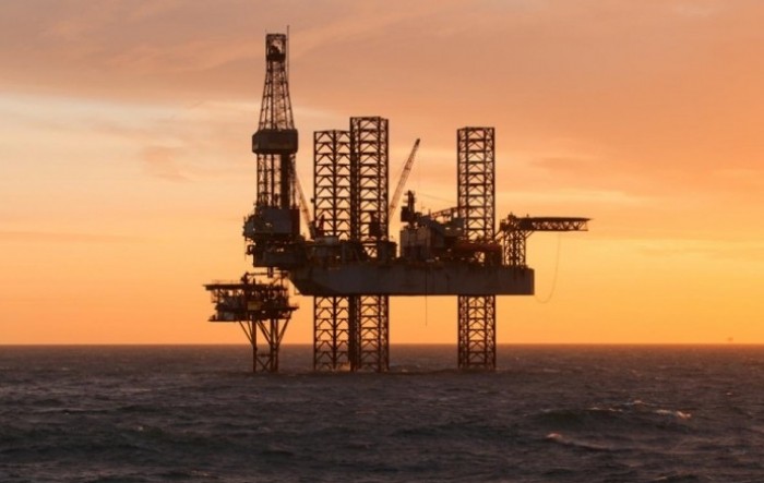 Cijene nafte znatno porasle četvrti tjedan zaredom