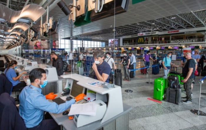 Testiranje na koronavirus na zračnim lukama u Amsterdamu i Bruxellesu