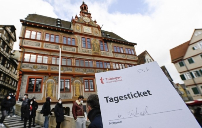 Jednodnevne propusnice: Tuebingen se otvara unatoč trećem valu pandemije