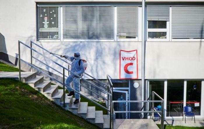 U Sloveniji čak 745 novozaraženih, jedna osoba umrla