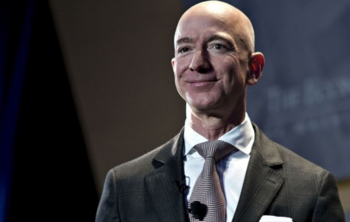 Bezos prodao dionice Amazona vrijedne dvije milijarde dolara