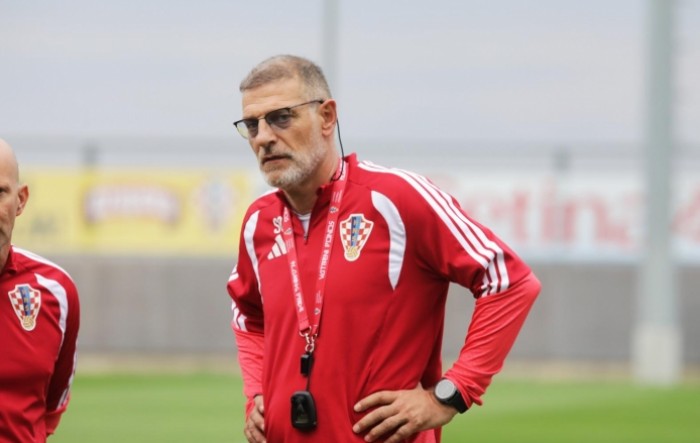 Bilić na tribine u Pragu šalje četvoricu igrača