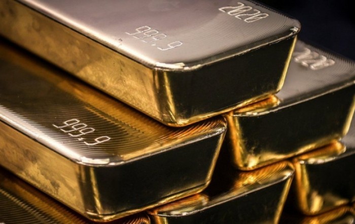Zlato na novom rekordu, središnje banke vrijedno kupuju
