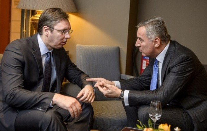 Vučić poziva Đukanovića da dođe u Srbiju