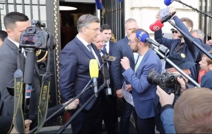 Prosvjednici izviždali Plenkovića (VIDEO)