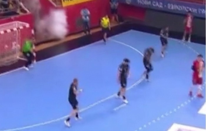 Grobari topovskim udarom teško ozlijedili hrvatskog rukometaša