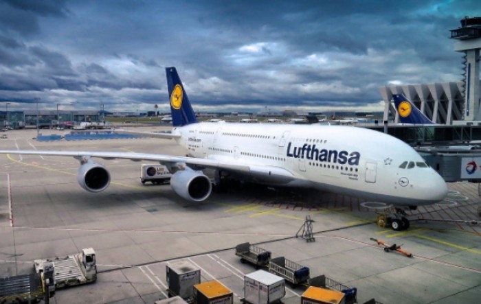 Lufthansa ubrzala povrat dijela državnog kredita